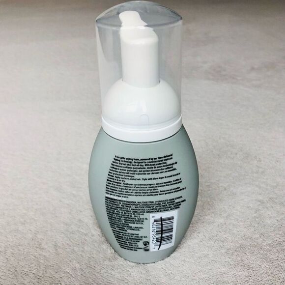 Living Proof Full Texturizing Foam - Picture 3 of 6